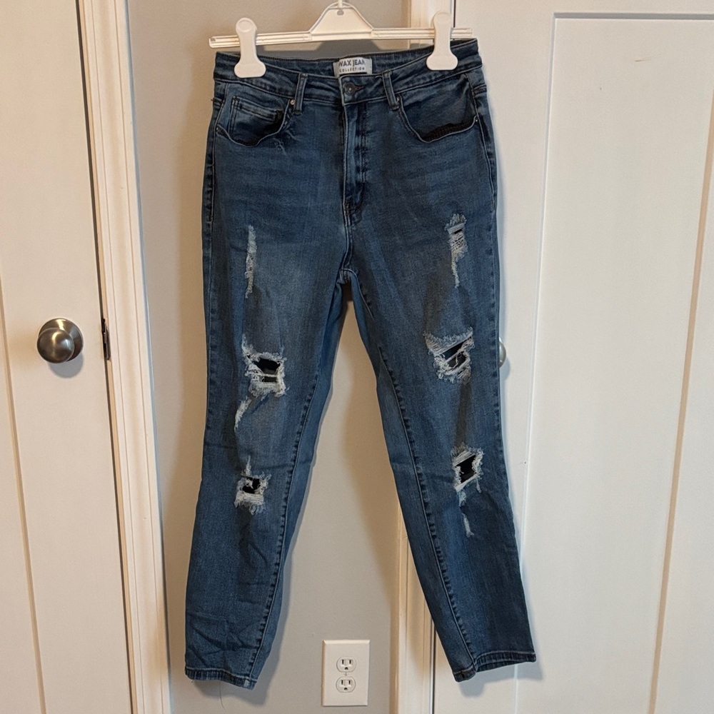 Max Jeans Distressed Blue Ankle Jeans